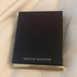 Kevyn Aucoin Face Powder Foundation shade PF05